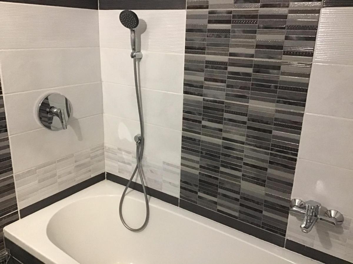 Hajdúszoboszló Family Wellness Apartman מראה חיצוני תמונה
